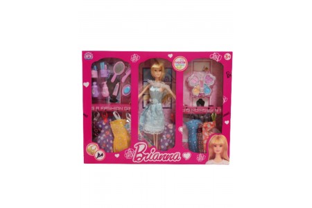 Куколка с платьями и туалетными принадлежностями Куколка с платьями и туалетными принадлежностями